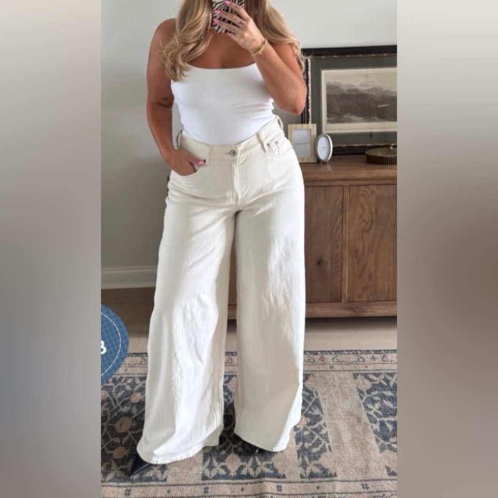 Abercrombie & Fitch Cream Mid-Rise Ultra Wide Leg Jeans